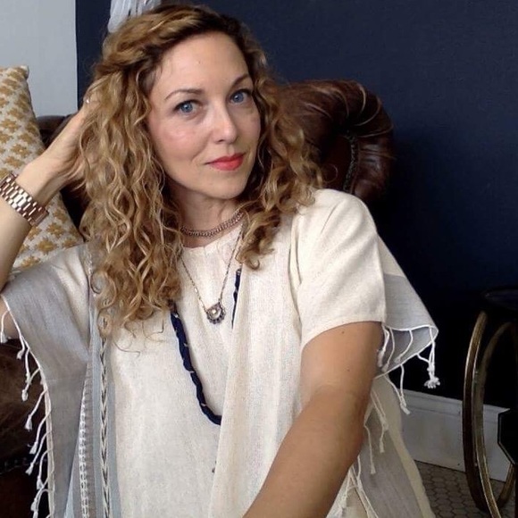 Meet your Posher, Stefani - Picture 5 of 6